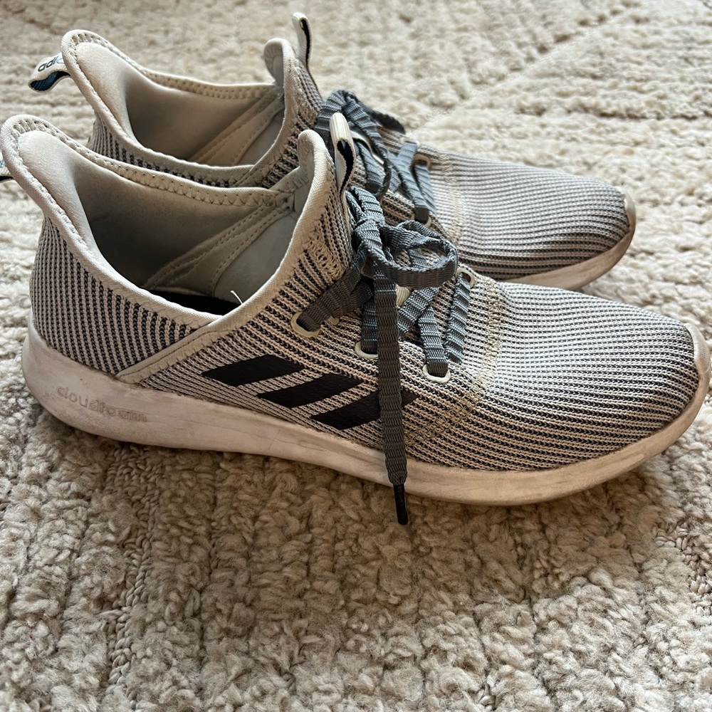 Adidas Cloudfoam Gray and White Sneakers - Picture 7 of 9